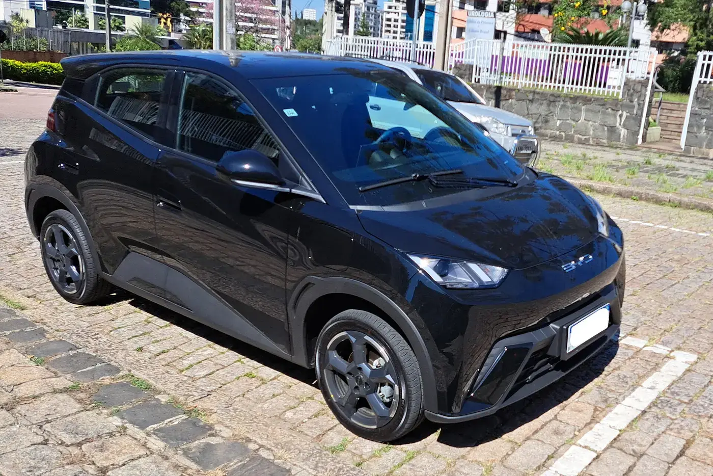 BYD Dolphin Mini, auto eléctrico, visto por fuera