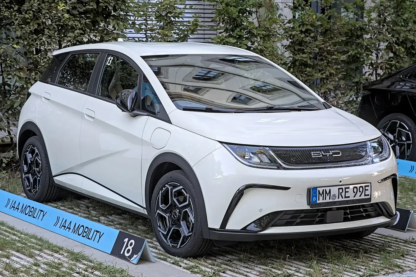 BYD Dolphin, coche eléctrico, visto por fuera