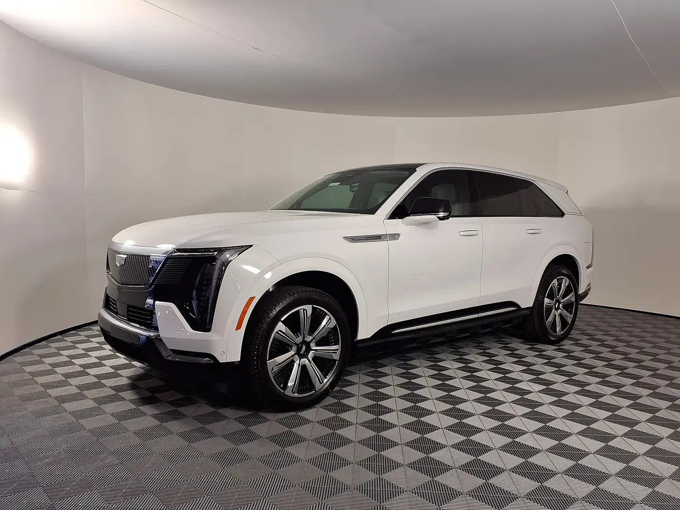 Cadillac Escalade IQ, auto eléctrico, visto por fuera
