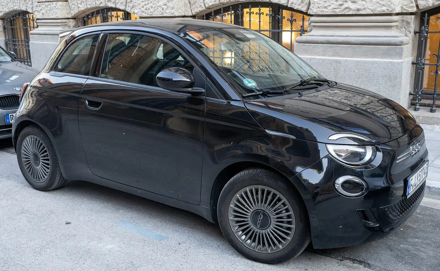 Fiat 500e, coche eléctrico, visto por fuera