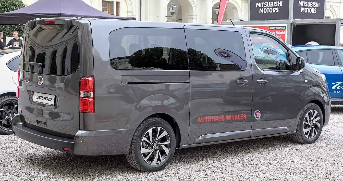 Fiat E-Ulysse, coche eléctrico, visto por fuera