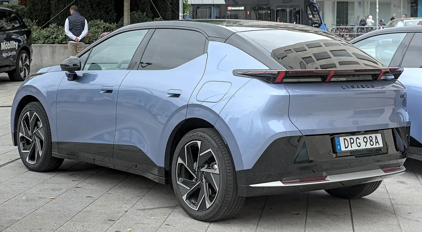 Lynk & Co 02, coche eléctrico, visto por fuera