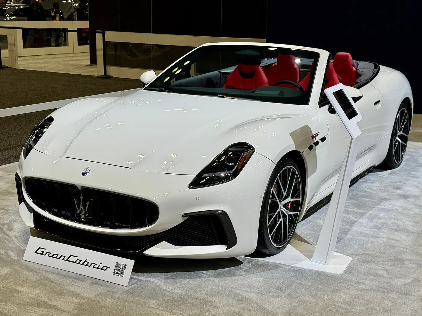 Maserati GranCabrio Folgore, coche eléctrico, visto por fuera