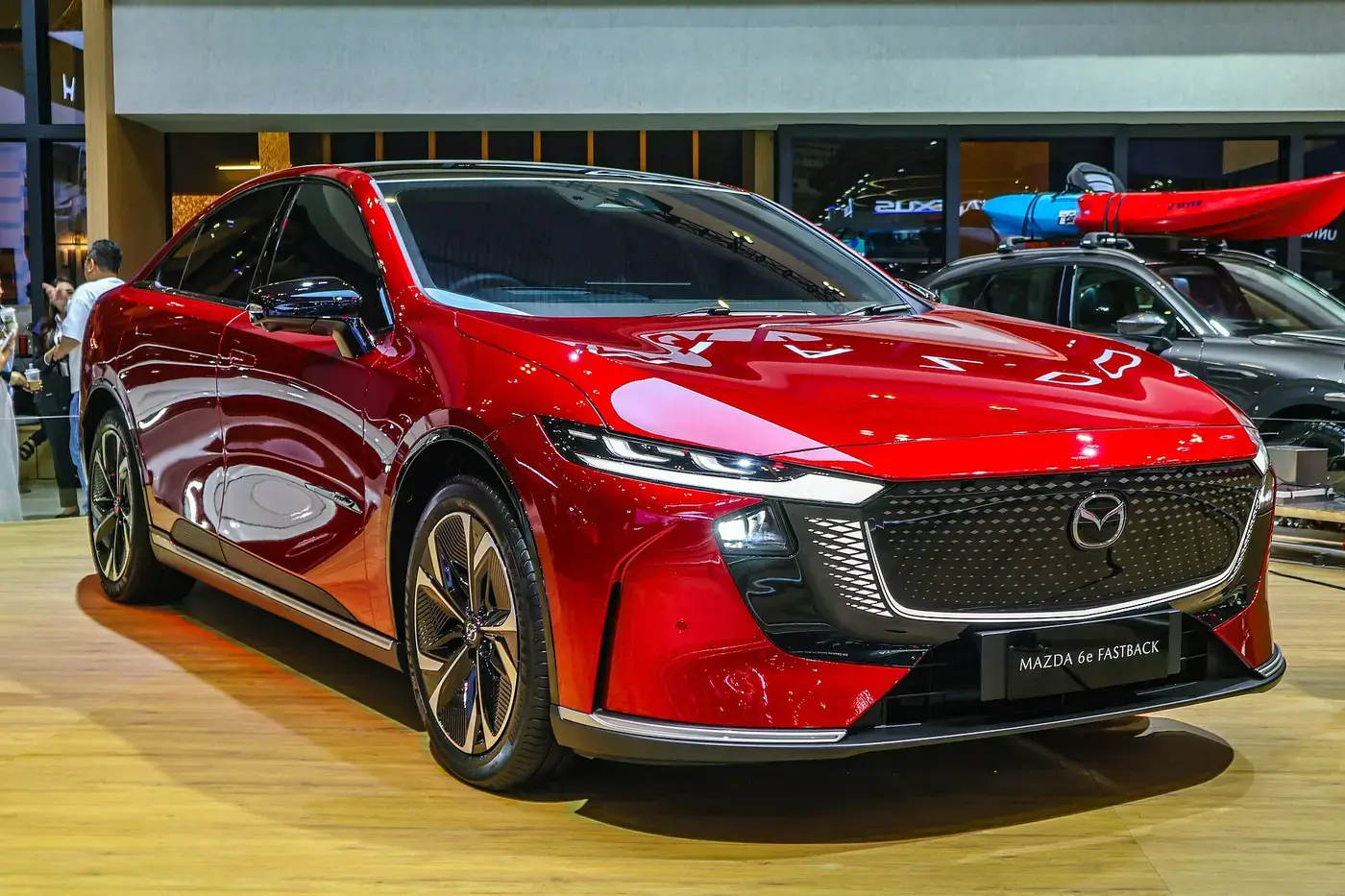 Mazda 6e, coche eléctrico, visto por fuera