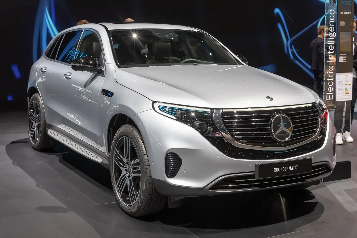 Mercedes-Benz EQC, auto eléctrico, visto por fuera