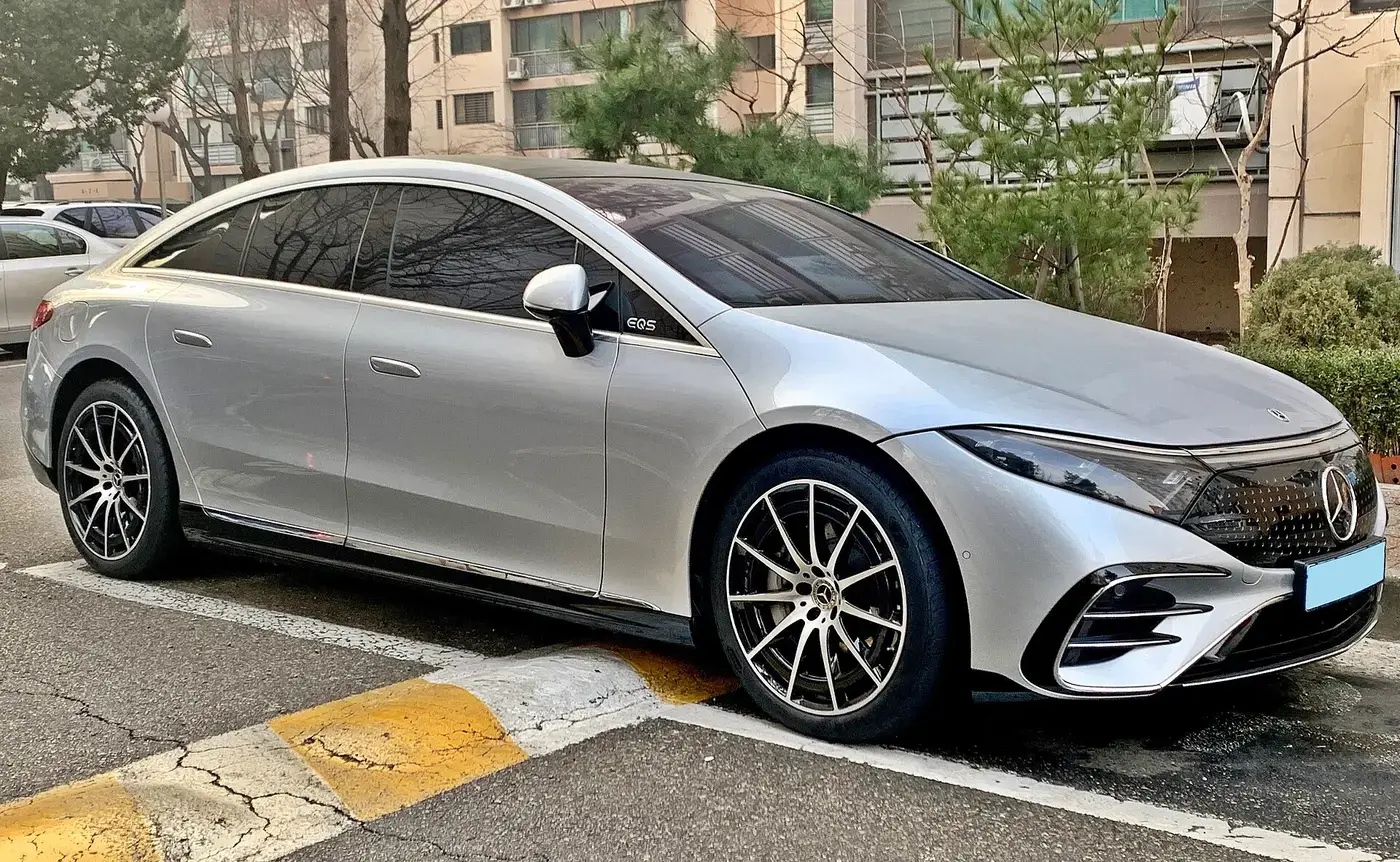 Mercedes-Benz EQS, auto eléctrico, visto por fuera