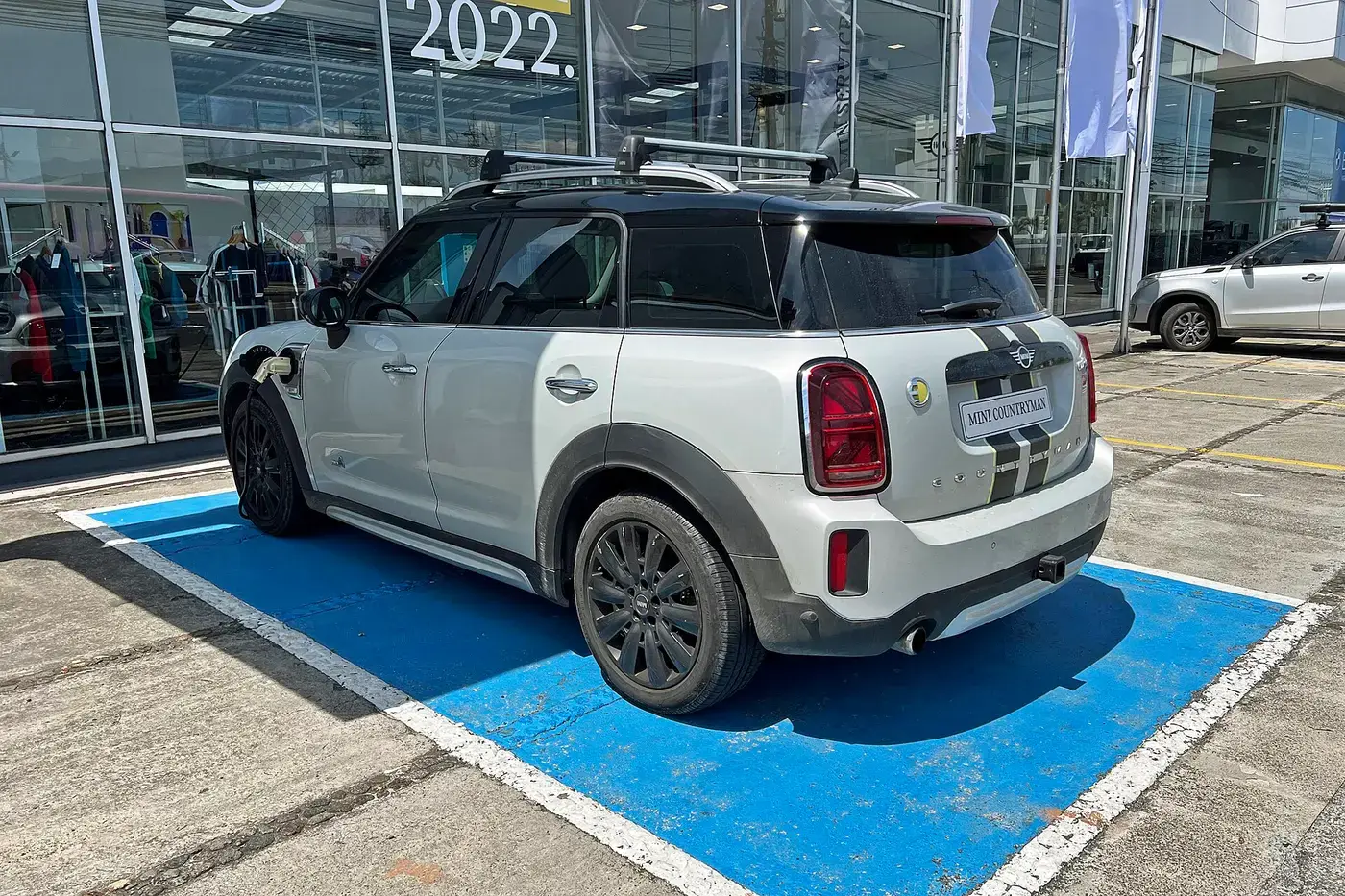 MINI Countryman Electric, auto eléctrico, visto por fuera