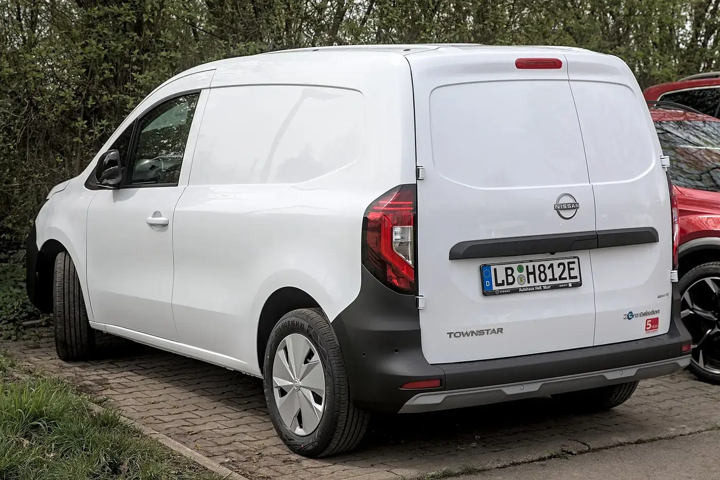 Nissan Townstar Combi, coche eléctrico, visto por fuera