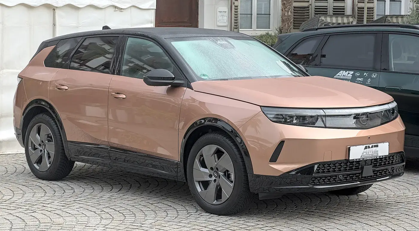 Opel Grandland Electric, coche eléctrico, visto por fuera