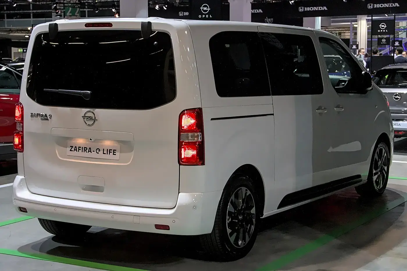 Opel Zafira Electric, coche eléctrico, visto por fuera