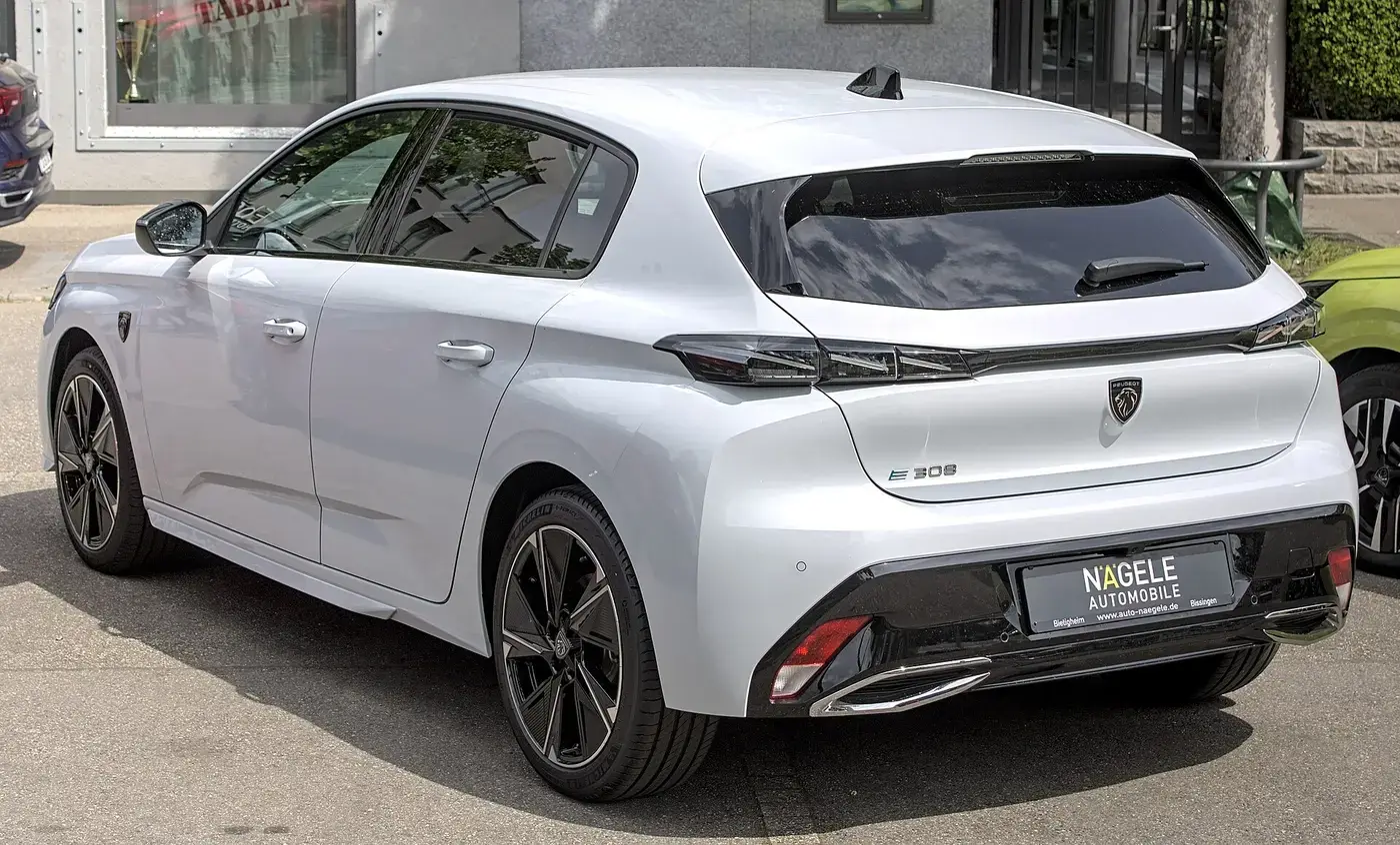 Peugeot E-308, coche eléctrico, visto por fuera