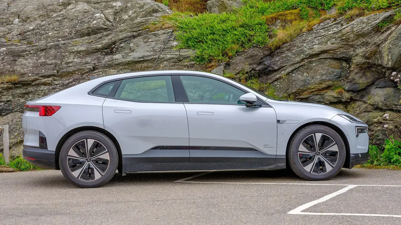 Polestar 4, coche eléctrico, visto por fuera