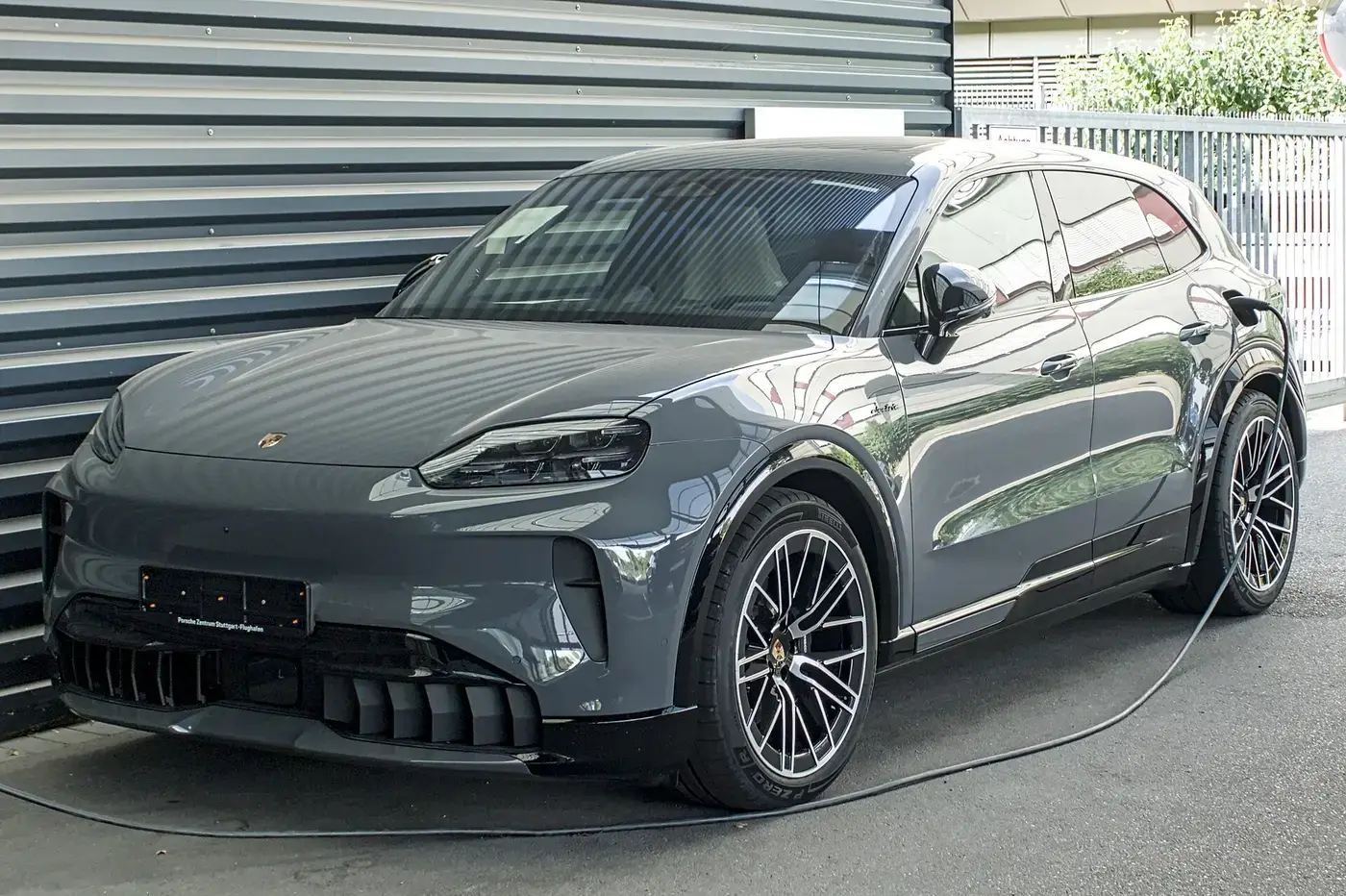 Porsche Cayenne Electric, coche eléctrico, visto por fuera