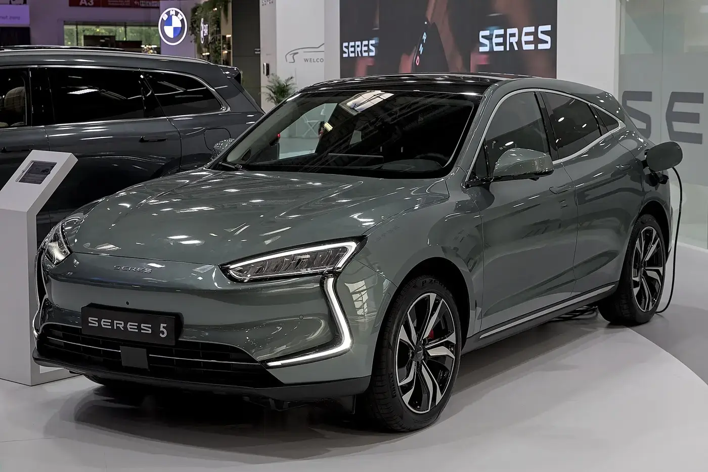 Seres 5, auto eléctrico, visto por fuera