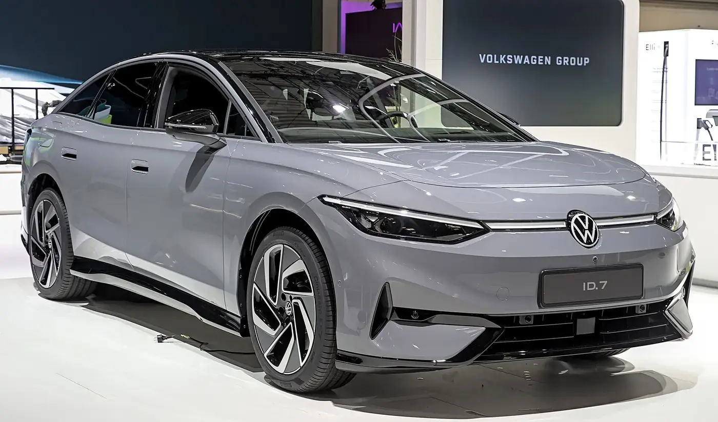 Volkswagen ID.7, coche eléctrico, visto por fuera