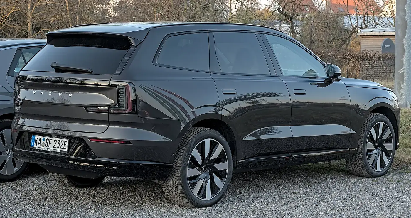 Volvo EX90, auto eléctrico, visto por fuera