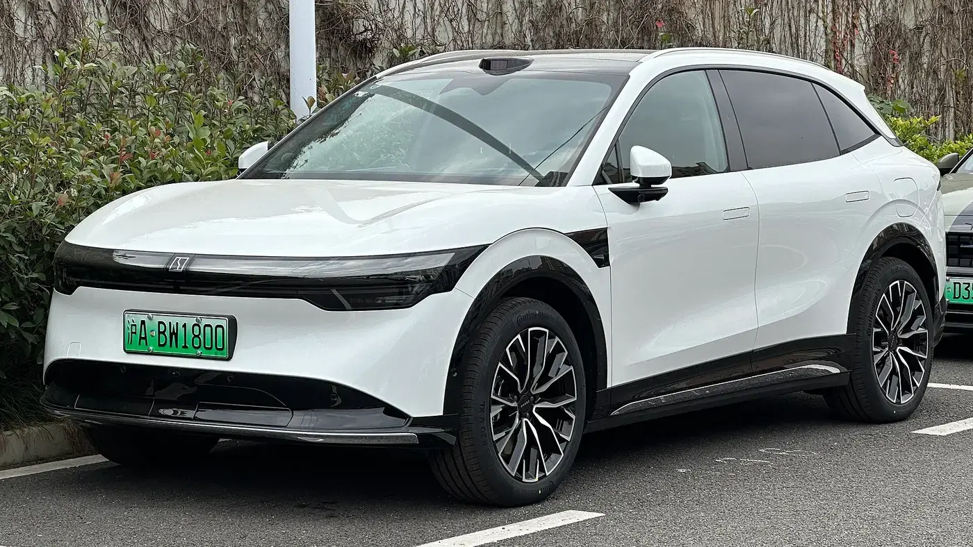 Zeekr 7X, auto eléctrico, visto por fuera